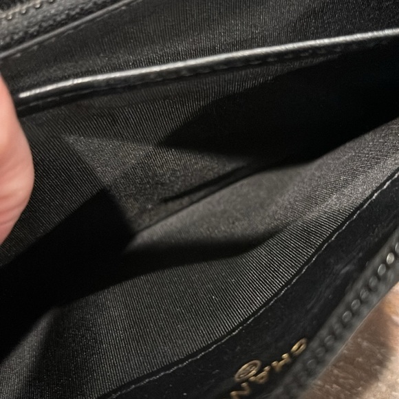 Chanel Auth. Caviar zippy wallet. - Picture 11 of 11